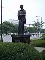 Bronze à son effigie érigée en 1981 sur un socle en granit dans un terre-plein de l' avenue Jefferson (en), au 145, en face de la Plaza Hart, par les Arméniens de Détroit à la mémoire des « un million cinq-cent-mille victimes des massacres ».