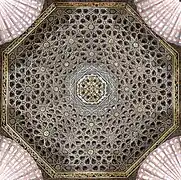Plafond mudéjar récupéré lors de la démolition du palais des ducs de Maqueda à Tolède (XIIIe siècle).