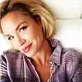 Ashley Scott interprète Helena Kyle / Huntress