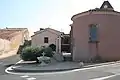Place et église.