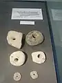 Pierres ayant servi de lest pour filet de pêche.