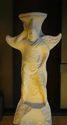 Brûle encens représentant Attis, production de Tarse, IIe&nbsp;siècle&nbsp;av. J.-C. ou Ier&nbsp;siècle&nbsp;av. J.-C. Musée du Louvre.
