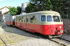 Autorail Billard A 80 D no 313, en gare de Tence.