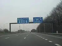 L'échangeur de Grâce-Hollogne, croisement avec l'A15 (E42).