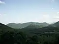 En arrière plan le village d'Izaourt.