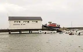 L’abri de la SNSM et le canot de sauvetage SNS 127 Ar Beg.