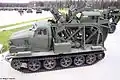 Trancheuse militaire soviétique BTM-3 sur chenilles.