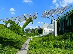 Jardins suspendus de la Bibliothèque de l'université de Varsovie.