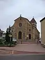 L'église Saint-Taurin côté façade.