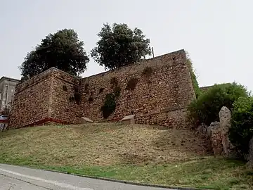 Le bastion à trois pointes.