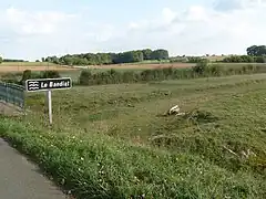Au lieu-dit Les Vieilles Vaures (commune d'Agris) à environ 5 km d'Agris.
