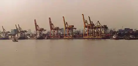 Le port de Bangkok (en)