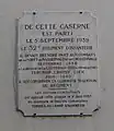 L'une des deux plaques à Tours : entrée de la caserne Baraguey.