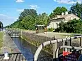 L'écluse vue du pont de Bassanne (juin&nbsp;2009)