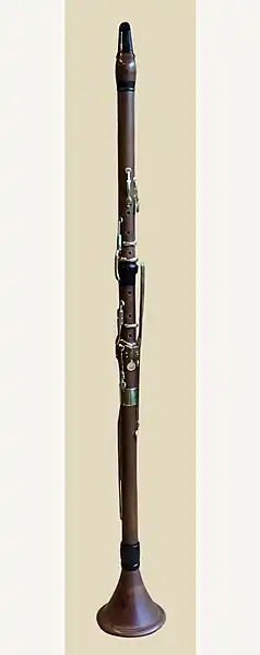 Cor de basset romantique, forme allongée, 13 clefs (réplique)