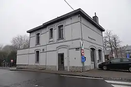 Côté rue.