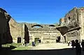 Palestre côté Est, cour intérieure