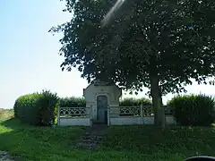 Notre-Dame de Montligon, entre Bayencourt et Courcelles.