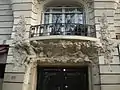No&nbsp;14 : dessus de porte sculpté.