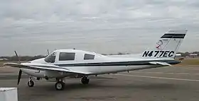 Un B-206 dans un aéroport de l'agglomération de Minneapolis en 2006.