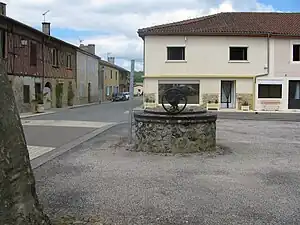 Un ancien puits