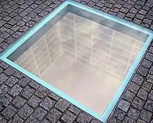 Vue du mémorial&nbsp;de jour.