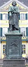 Monument dédié à Beethoven sur la place de la cathédrale de Bonn.