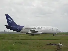 Un Boeing 737-200 de Bellview Airlines, semblable que celui impliqué dans l'accident.