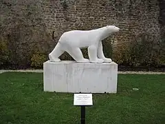 Copie en résine à Saulieu.