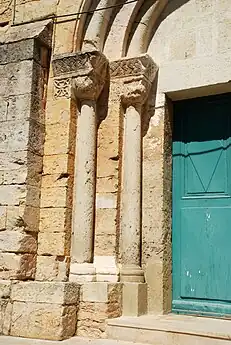 Colonnes de gauche.