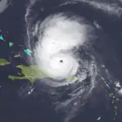 Bertha à son apex le 9 juillet 1996 à 6 h 45 UTC