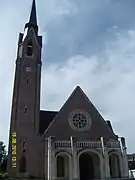 L'église, façade est.