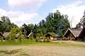 Reconstitution du village.