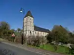 La façade sud de l'église.
