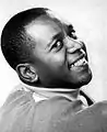 Flip Wilson premier Afro-Américain à remporter un Golden Globe en 1971 pour sa présentation du The Flip Wilson Show&nbsp;(en).