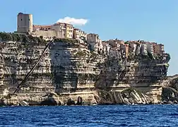 Les falaises et l'escalier du roi d'Aragon.