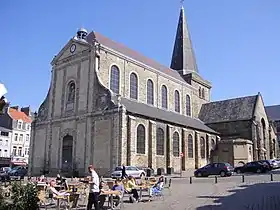 L'église Saint-Nicolas de Boulogne-sur-Mer du XIIIe siècle, reconstruite par Giraud Sannier.