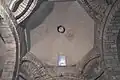 Voûte (coupole à pendentifs) sous le clocher.