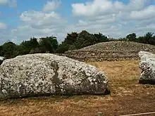 Tumulus d’Er Grah et Grand Menhir