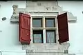 Fenêtre d'une maison labourdine vénérable.