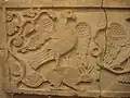 Bas-relief représentant un aigle capturant un lapin, Istanbul, Xe siècle.