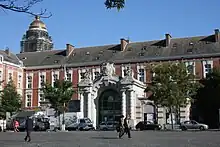 (28) - 1859-1860 : Caserne des Pompiers, place du Jeu de Balle, Bruxelles.