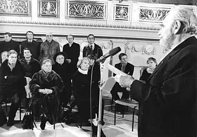 Lors d'un hommage à Hans Otto (de) (1983).