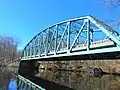 Le pont de Butts&nbsp;(en) sur la rivière, classé au registre national des lieux historiques.