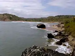 Plage sur l'océan Atlantique près de Cabo Ledo&nbsp;(pt).