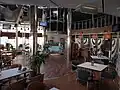 Upstair Pub sur le pont 9