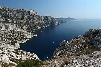 Calanque de Morgiou vue depuis la crête de Morgiou.