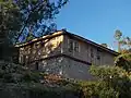 Ancienne maison en pierre et bois