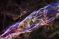 Détail de la Petite Dentelle par le télescope spatial Hubble.