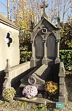 52. tombe de la famille Houillon-Pruvot.
